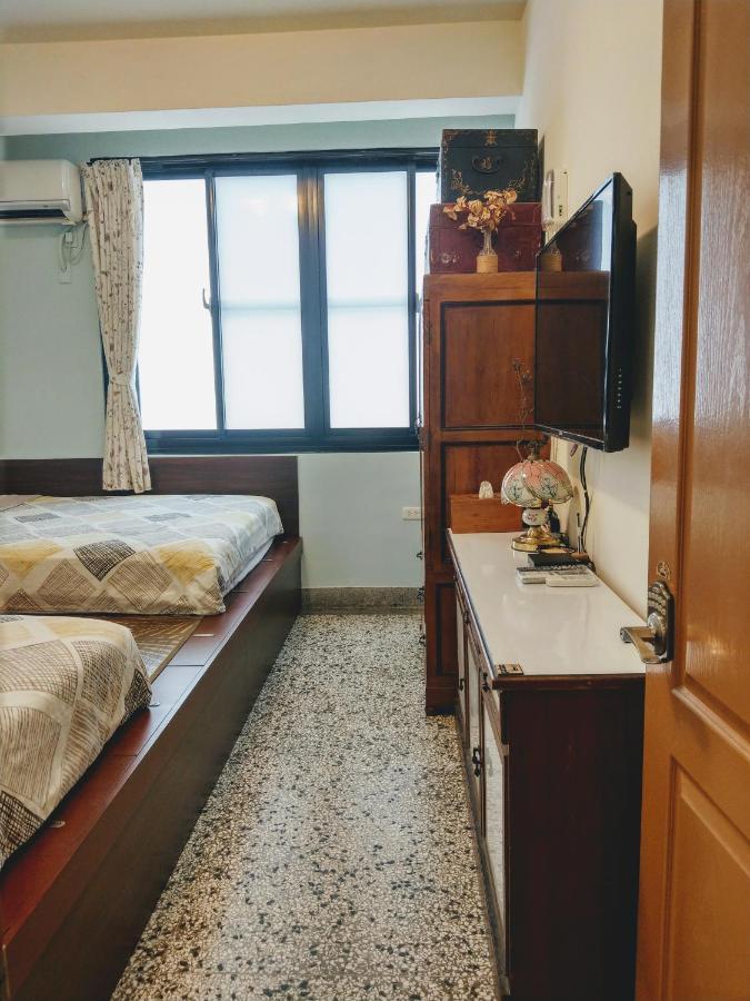 赤嵌厝child Come Home-依人數床位數計價開放房型 Tainan Bagian luar foto